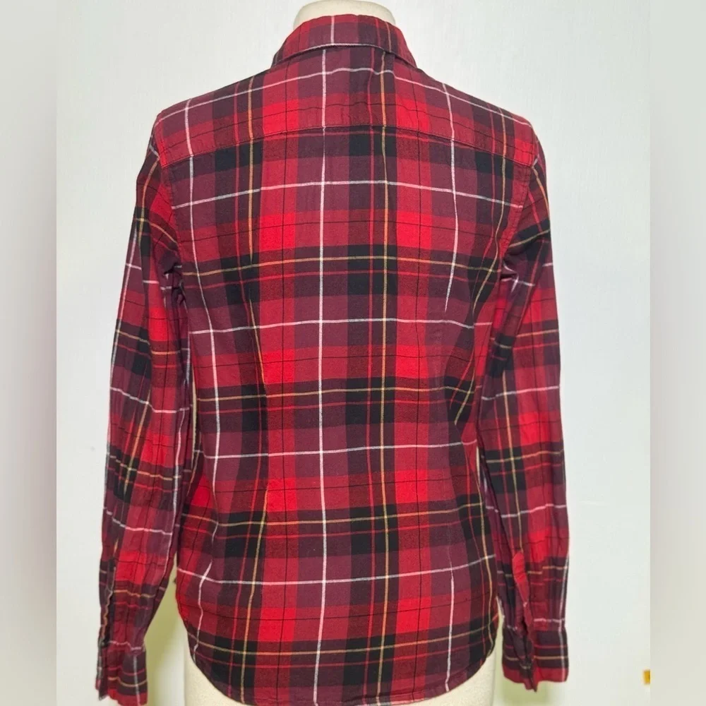 H&M Woman’s Button Down - Picture 2 of 3